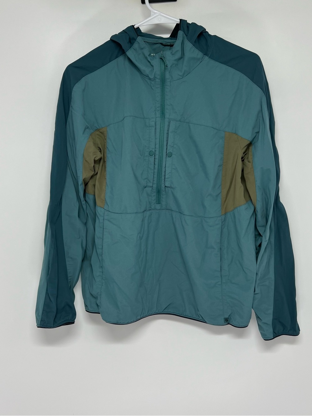 Mountain hardware women’s lightweight jacket medium